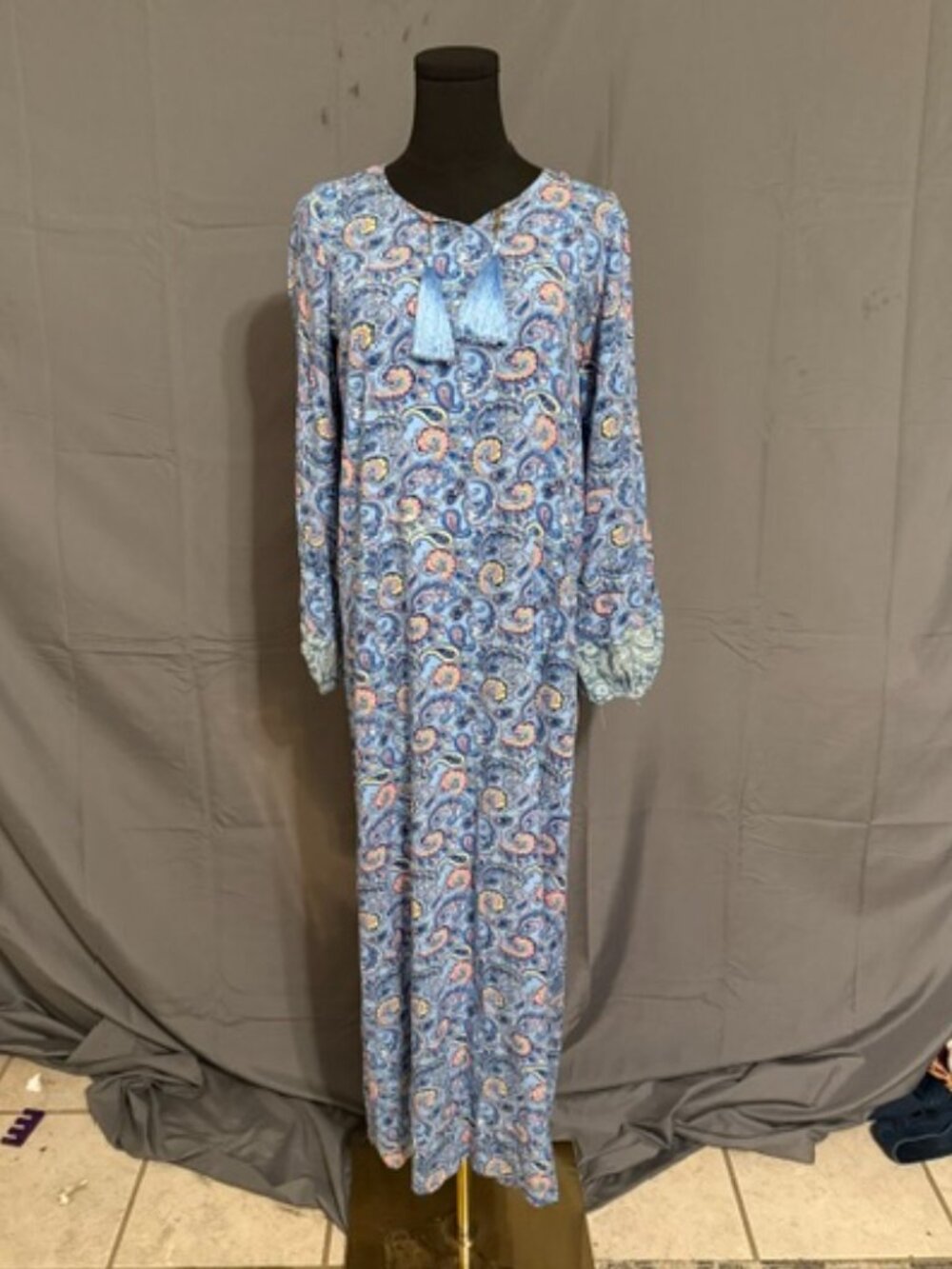 BEAUTIFUL Long Dress Size PTP 20 Inches